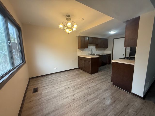 1951 Windward Lane, Hanover Park, IL 60133