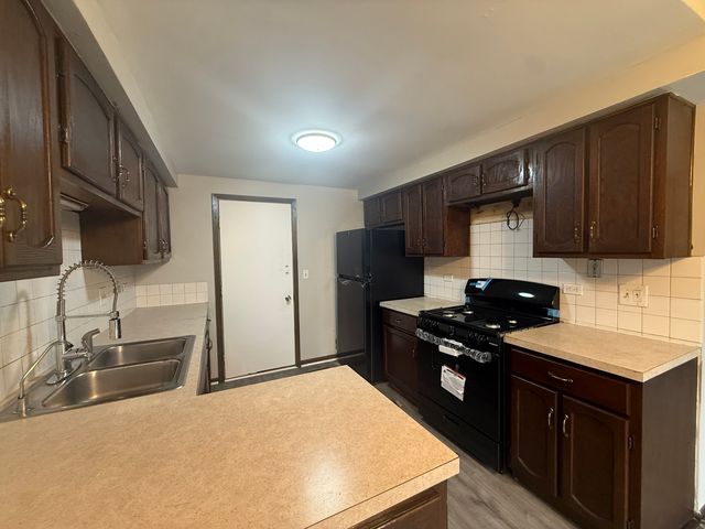1951 Windward Lane, Hanover Park, IL 60133