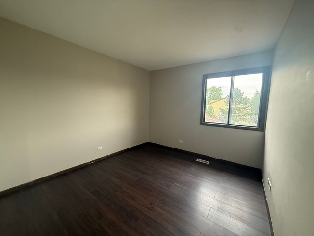 1951 Windward Lane, Hanover Park, IL 60133