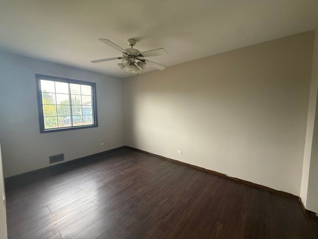 1951 Windward Lane, Hanover Park, IL 60133