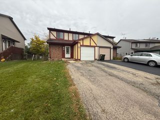 1951 Windward Lane, Hanover Park, IL 60133