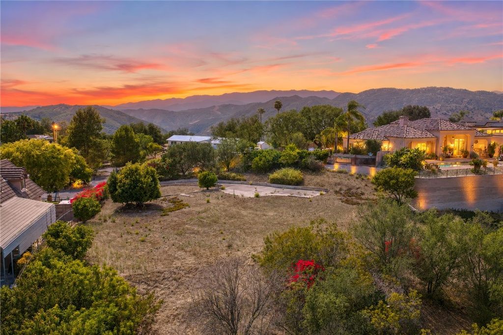 1645 Santa Margarita, Fallbrook, CA 92028 — exterior