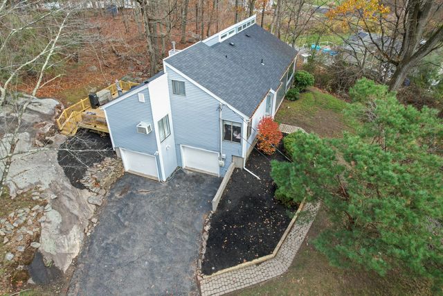 6 Dartmouth Drive, Shelton, CT 06484