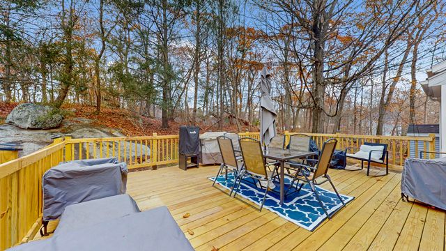 6 Dartmouth Drive, Shelton, CT 06484