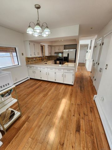 6 Dartmouth Drive, Shelton, CT 06484