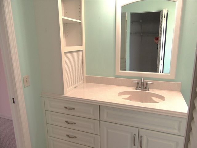 634 Lake Orchid Circle, Vero Beach, FL 32962