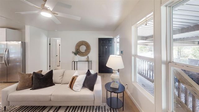 902 Pecos River Drive, Granbury, TX 76048