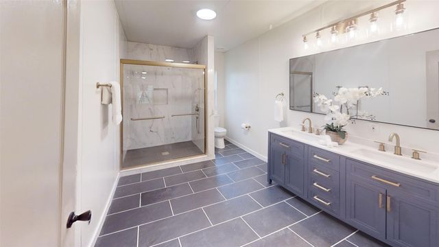 902 Pecos River Drive, Granbury, TX 76048