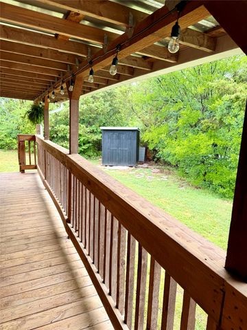 902 Pecos River Drive, Granbury, TX 76048