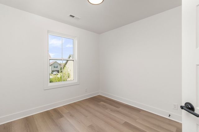 11 Dutch Drive, Clarksville, TN 37043