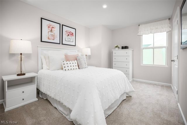 371 Lily Lane, Elyria, OH 44035