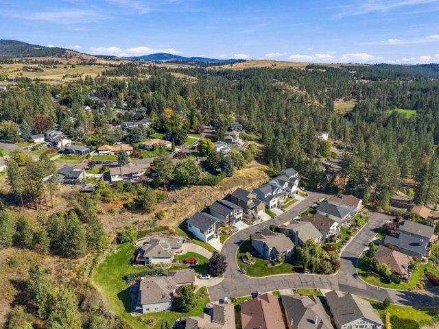 2107 E Turnberry Ln, Spokane, WA 99223