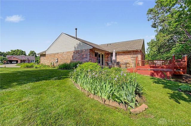 1131 Castleton Court, Miamisburg, OH 45342