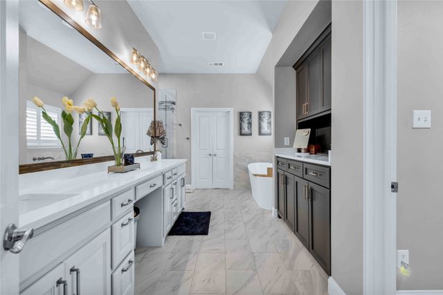 2217 Landoine Lane, Lewisville, TX 75056