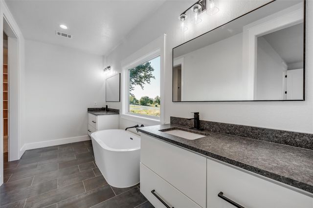 143 Keystone RDG, Buchanan Dam, TX 78609