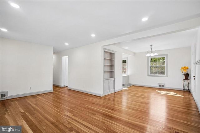 3227 SHERRY CT, Falls Church, VA 22042
