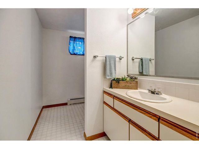 4609 Mountain View Ct, Loveland, CO 80537