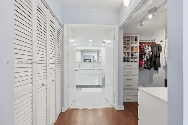 3300 NE 191st St 714, Aventura, FL 33180