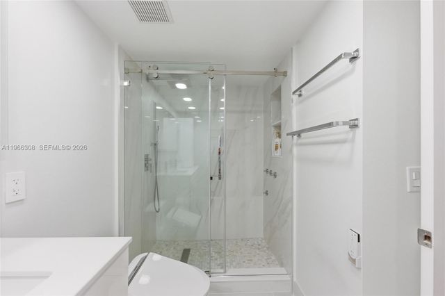 3300 NE 191st St 714, Aventura, FL 33180