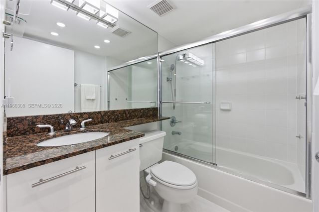 3300 NE 191st St 714, Aventura, FL 33180