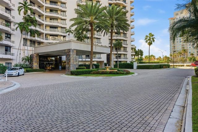 3300 NE 191st St 714, Aventura, FL 33180