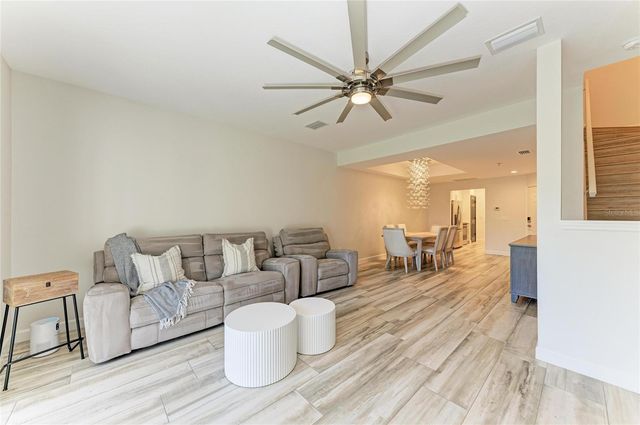 4023 OVERTURE CIRCLE 318, Bradenton, FL 34209