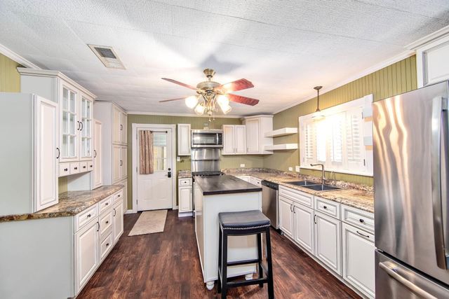 145 143rd Street, Galliano, LA 70354