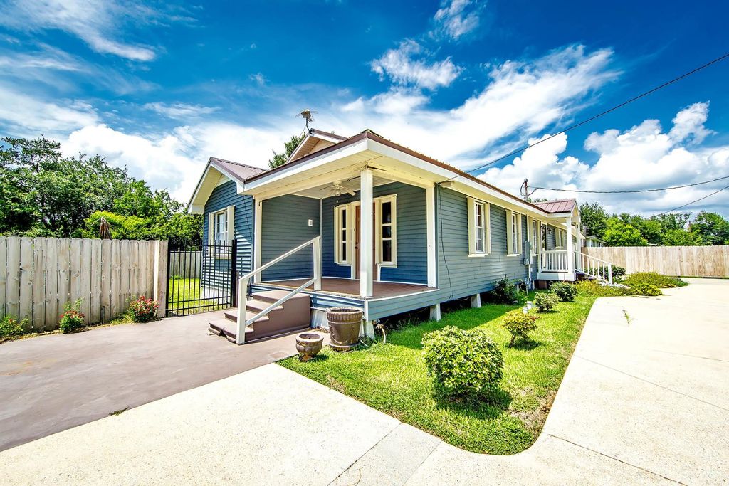 145 143rd Street, Galliano, LA 70354