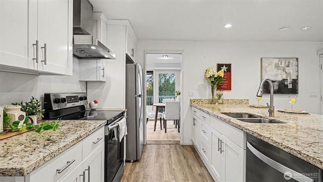 4717 149th Avenue SE, Bellevue, WA 98006