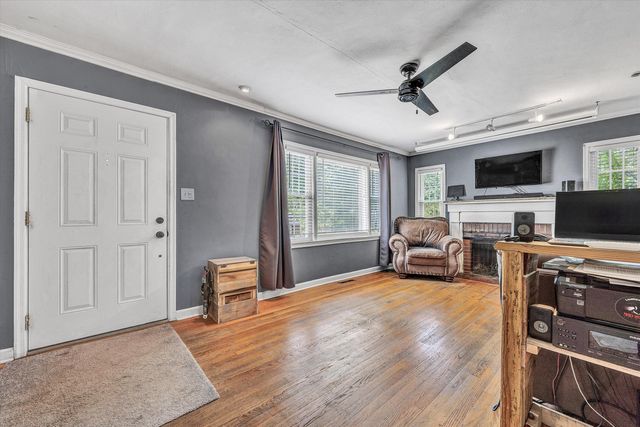 2750 Derwent DR SW, Roanoke, VA 24015
