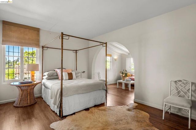 1004 Cragmont Avenue, Berkeley, CA 94708