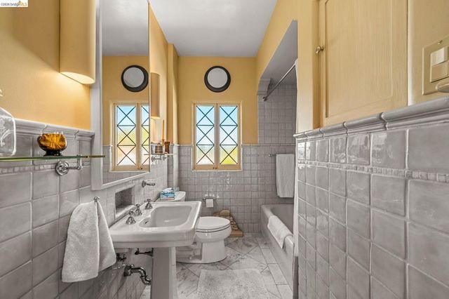 1004 Cragmont Avenue, Berkeley, CA 94708