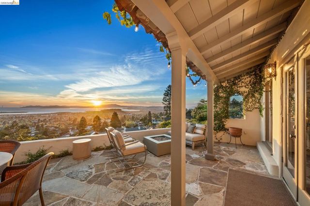 1004 Cragmont Avenue, Berkeley, CA 94708