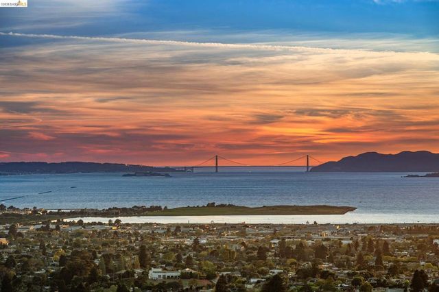 1004 Cragmont Avenue, Berkeley, CA 94708