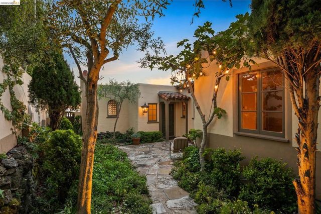 1004 Cragmont Avenue, Berkeley, CA 94708