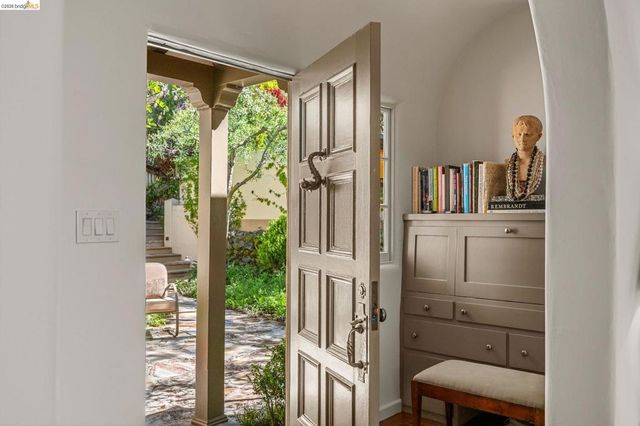 1004 Cragmont Avenue, Berkeley, CA 94708