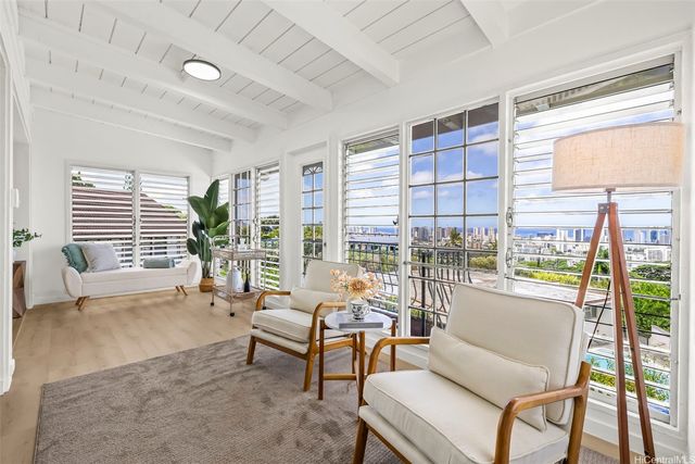 2325 Round Top Drive, Honolulu, HI 96822