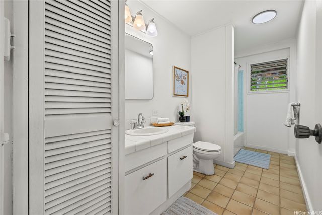 2325 Round Top Drive, Honolulu, HI 96822