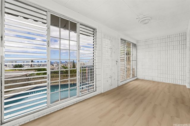 2325 Round Top Drive, Honolulu, HI 96822