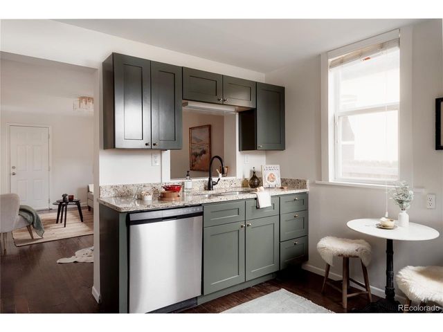 4208 Lipan St, Denver, CO 80211