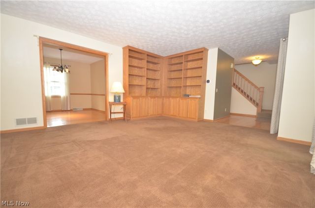 487 Dunbar Road, Tallmadge, OH 44278