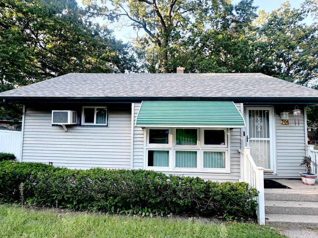 706 Hobart Street, Michigan City, IN 46360