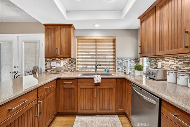 1422 Bella Vista, Redlands, CA 92373