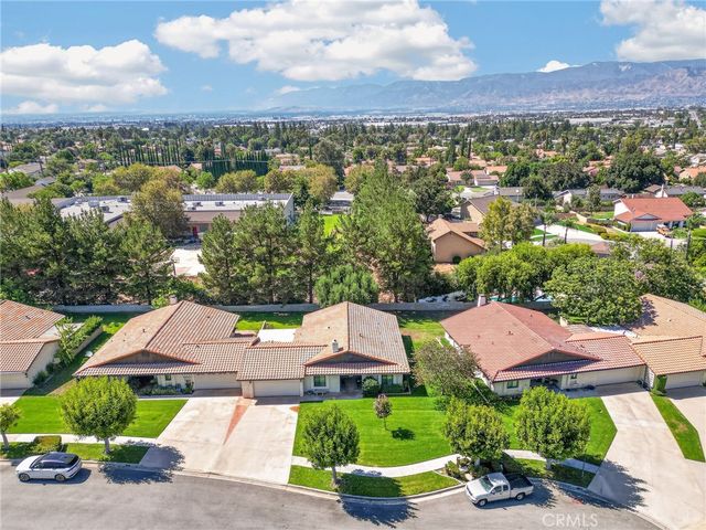1422 Bella Vista, Redlands, CA 92373