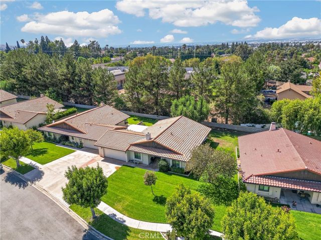 1422 Bella Vista, Redlands, CA 92373