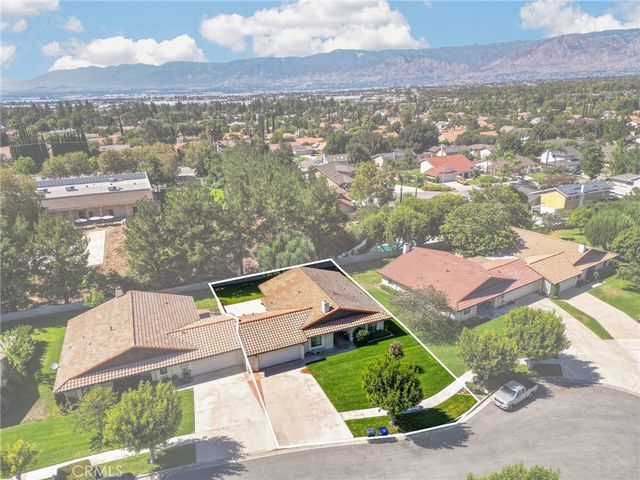 1422 Bella Vista, Redlands, CA 92373