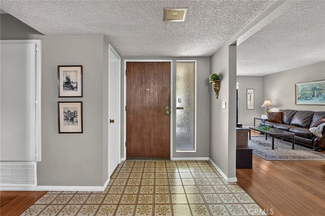 1422 Bella Vista, Redlands, CA 92373