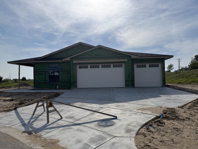 8342 Waterway Ct, Maize, KS 67101
