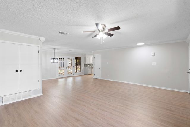 2423 Jewell Drive, Arlington, TX 76016
