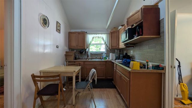 50 GLANHOPE Road 21, Hopewell Junction, NY 12533